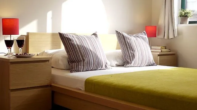 Whitechapel Central Apartments-1