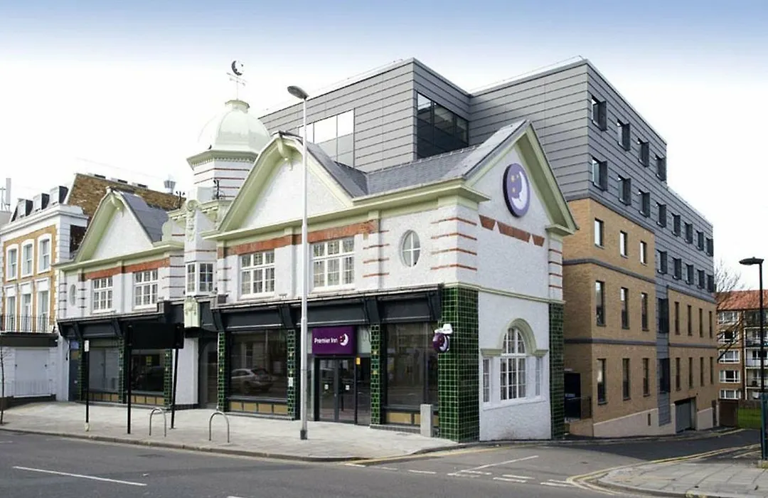 Premier Inn London Clapham-1