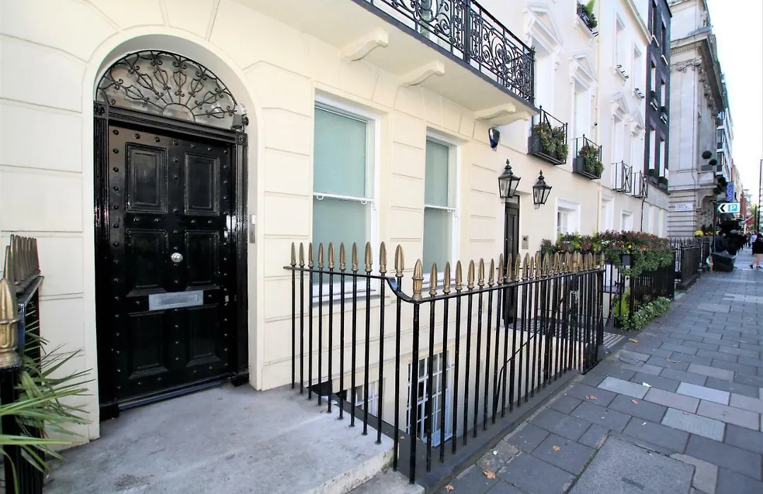 Mayfair Guesthouse-1