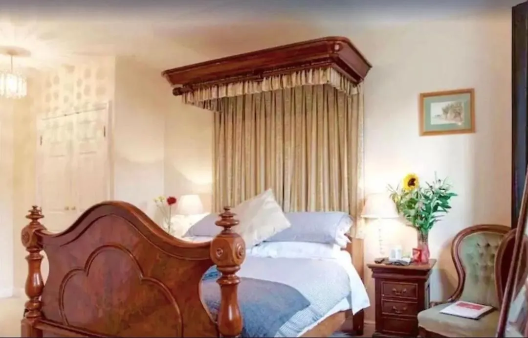 Lynbrook Guest House-1