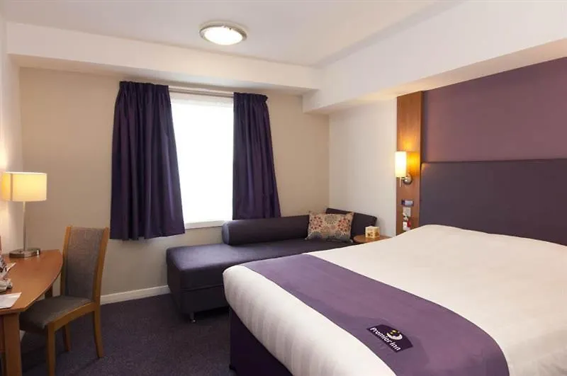 Premier Inn London City - Old Street-1