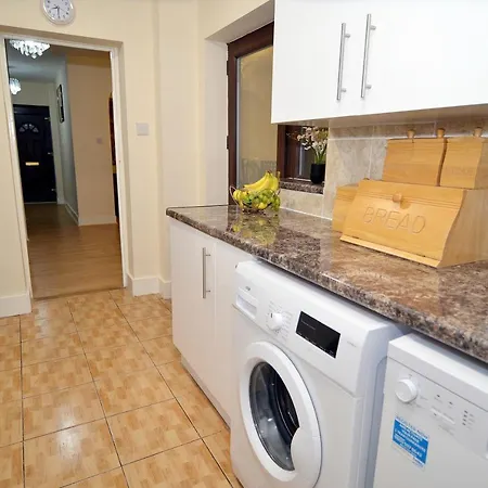 London Luxurious Sweet Home-3