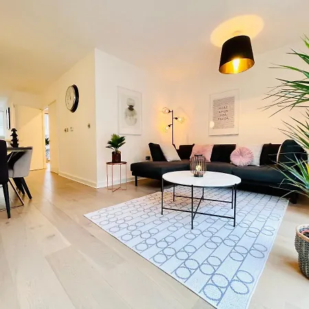 Olympic Family Home, With Own Garden Bliss-3