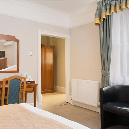 Staunton Hotel-2