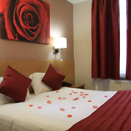 Sheriff Hotel-2