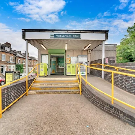 Large Modern 3 Bedroom House West Norwood Crystal Palace Gipsy Hill London-2