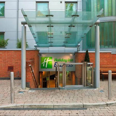 Holiday Inn Express London-Swiss Cottage-2