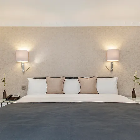 Mayfair House-2