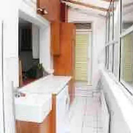 Balham, South London Spacious Guest House 5, 6 Rooms Available-3