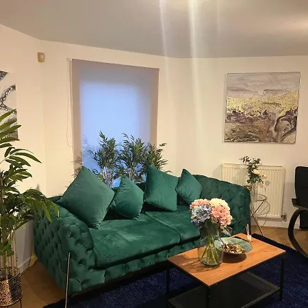Poplar Guest House-3