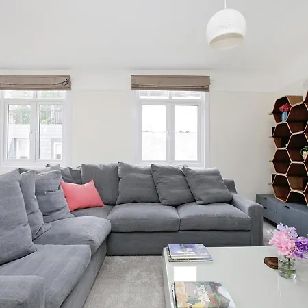 Hyde Park Mews London W2 - Zone 1-3