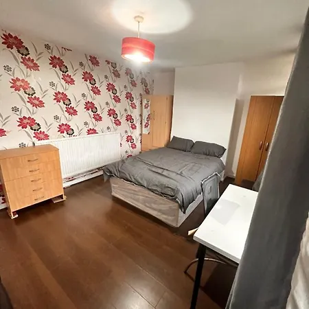 Amazing Big Room With Private Balcony-2