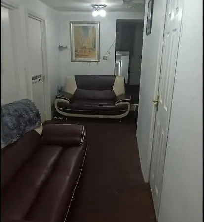 Girly House Female Only Nottinghill-2