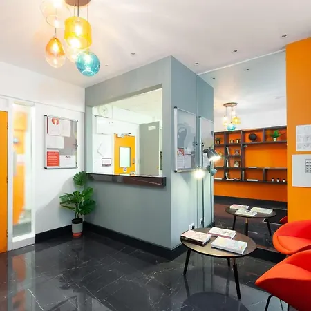 Great Private Room With Shared Bathroom -Sleeps 2 -Westminster Quick Links Central-3