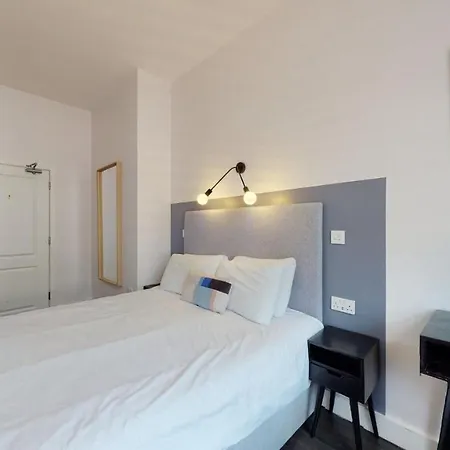 Crouch End House By Hiatus Concierge-2
