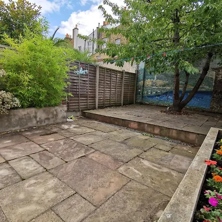 Single Room With En-Suite Shower Room In Zone 1 London-2