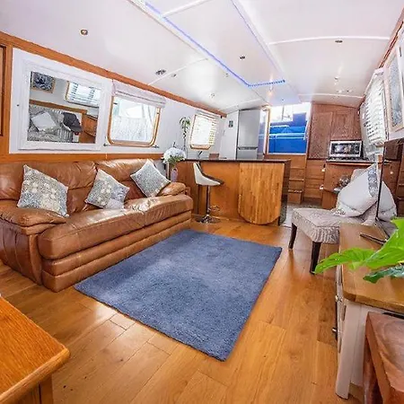 Luxury Boats And Moorings Paddington Basin-2