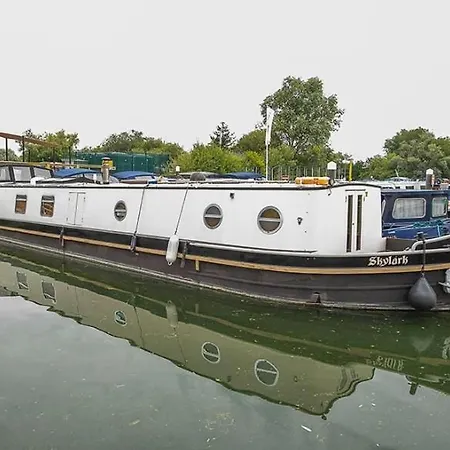 Luxury Boats And Moorings North Warf Road-3