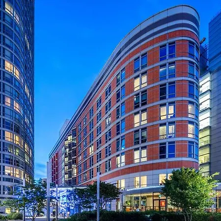 Radisson Blu Edwardian New Providence Wharf Hotel-3