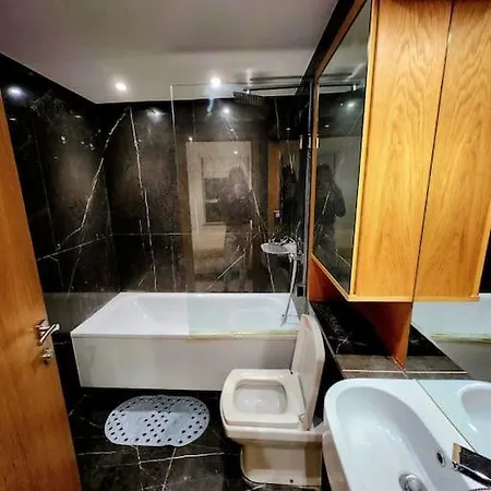 2 Bedroom Flat In Marylebone-3