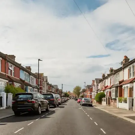 Hatton Homes: Tottenham-3