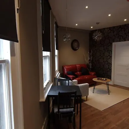 Exquisite Royal Woolwich Flat.-3