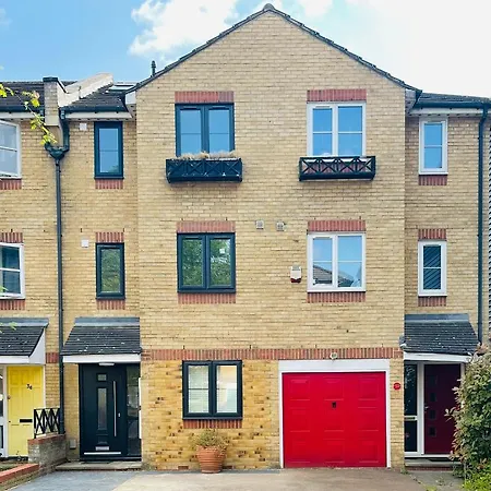 Riverside Premium Double Room Garden View E14-3