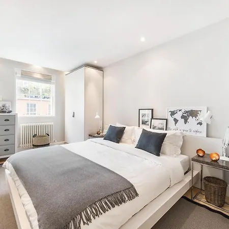 Prime Knightsbridge Mews - 4 Bed House Villa-2