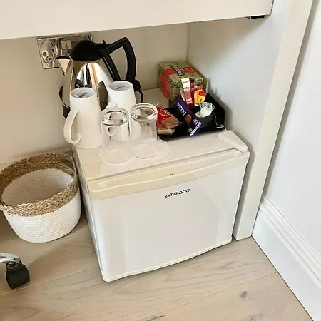 Luxury En-Suite Double Bedroom Stratford E15-2