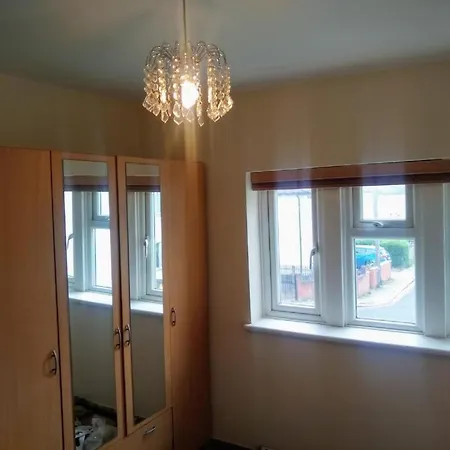 London Zone-2 Large Central Roomz-2