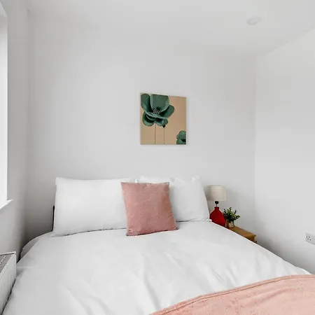 Modern Luxury Room Ealing Hospital 6Min Elizabeth Line 3Min-3