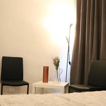 Tanta Flat Near Victoria Station-3