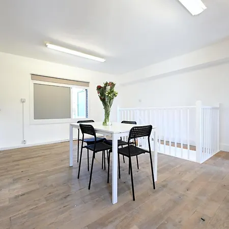 Fabulous Duplex Apartment In Dalston Junction-2