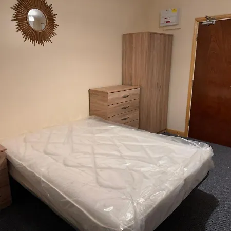 Tottenham Lane Guest House-3