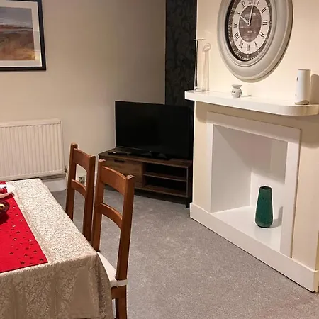 Luxury Cosy Retreat Apt-2