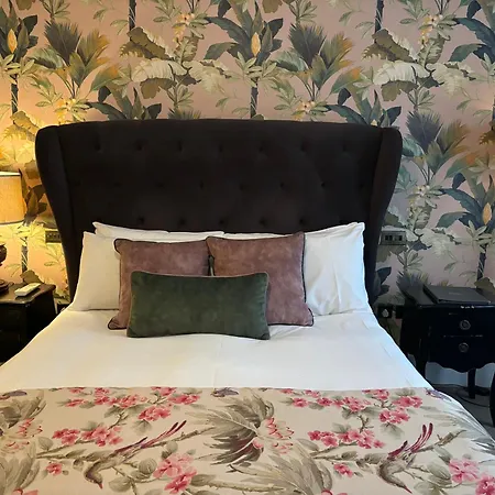 The Clerk & Well Pub And Rooms-2
