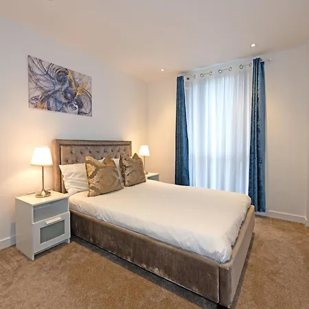 Grand Apartments Kew Gardens-2