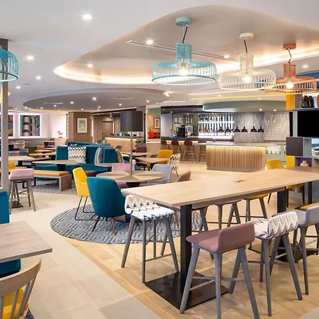 Hampton By Hilton London City-2