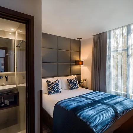 Montcalm Chilworth Townhouse-3