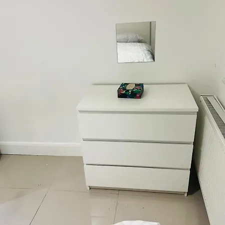 Double Bed Room Perfect For Couple With All Indeed Room 05-2