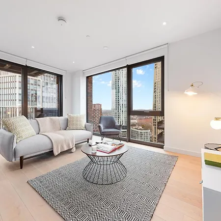 Central London New 2 Bedroom Flat Riverview Balcony-3