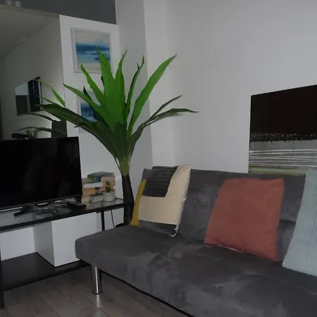 Home Away-3