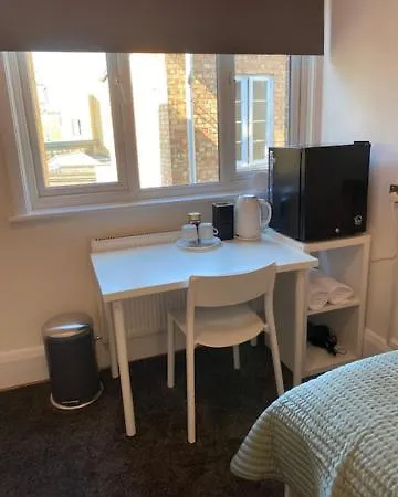 Camden Town Parkway Rooms-3