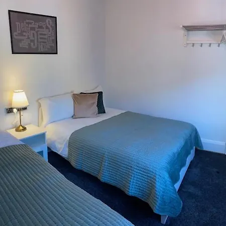 Camden Town Parkway Rooms-2