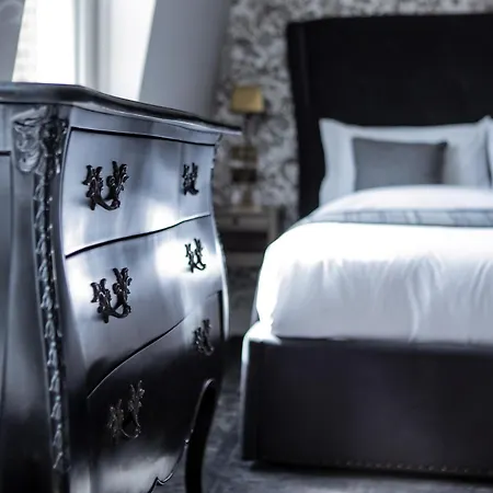 The Hayden Pub & Rooms-3