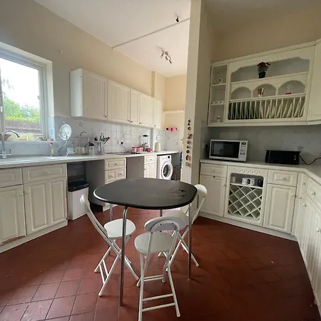 Room With Shared Bathroom And Kitchen-3
