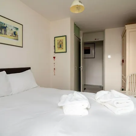 Guestready - Beautiful 2Br Townhouse W Garden-3