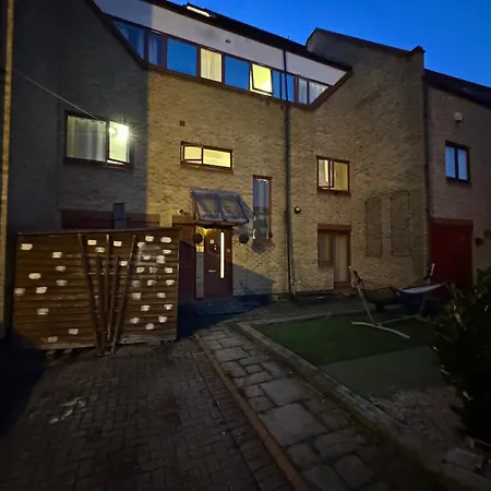 Cozy Rooms Near Central London-2