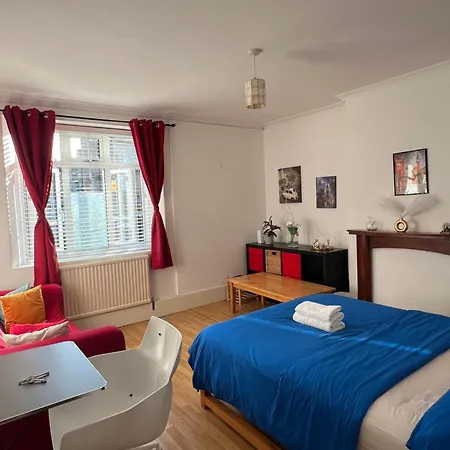 Happy Homestay London-2