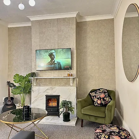 Holiday Home In Walthamstow-3